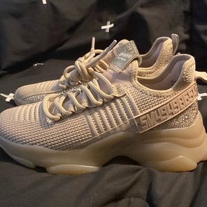 Only worn once. Too small for my girlfriend feet. In great condition!